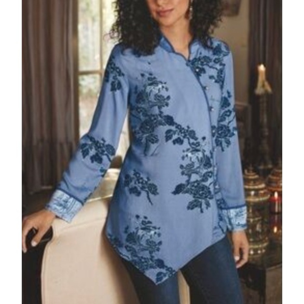 Soft Surroundings Top Women Medium Blue Tranquil Floral Asymmetrical Hem Coastal